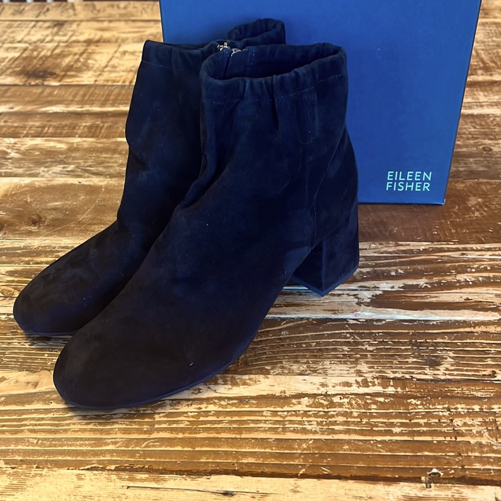 NIB Eileen Fisher Women's Hollis Black Suede Block Heel Ankle Zip Booties 8M